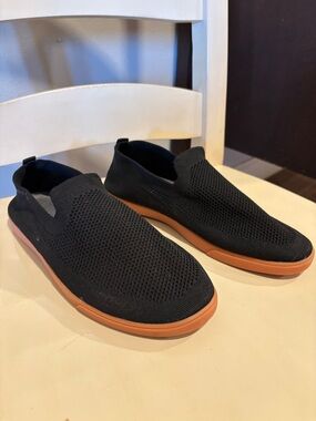 SUAVS Black Knit Slip-On Sneakers Gum Sole | Women’s 12 / Men’s 10